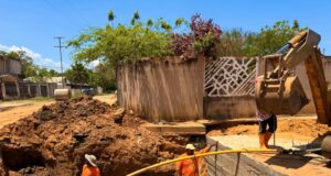 Luis Caldera inspeccionó construcción de colector en Cabimas