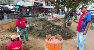 Gobernación del Zulia limpia drenajes del Mercado Las Playitas de Maracaibo