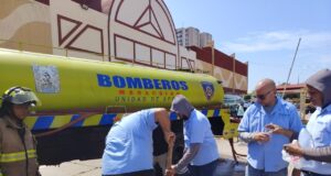 150 efectivos atendieron explosión de transformador en el centro de la ciudad
