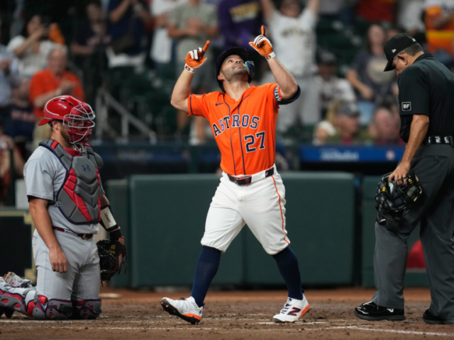 Jose-Altuve14