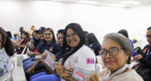 MARACAIBO: Alcaldía entregó lentes a 130 trabajadores a través del programa Santa Lucía