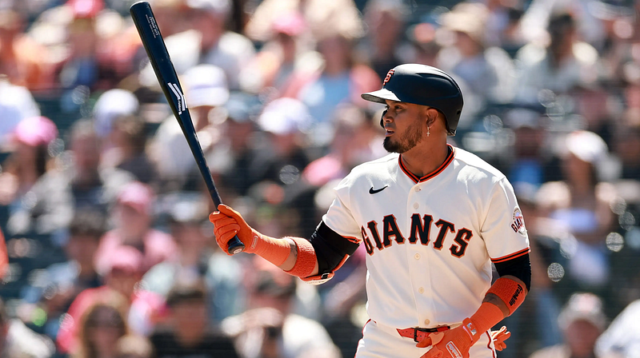 Luis-Arraez6