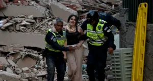DESASTRE EN CARACAS: Rescatan con vida a 18 personas en edificio derrumbado en Chacao