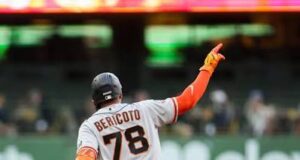 Bericoto sentenció a Oakland con su segundo jonrón