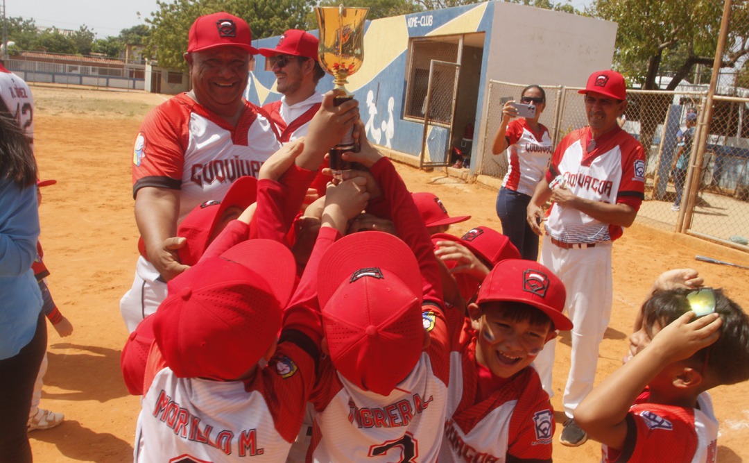 ESTATAL ESCUELITA: Coquivacoa dejó en el terreno a San Francisco y es campeón