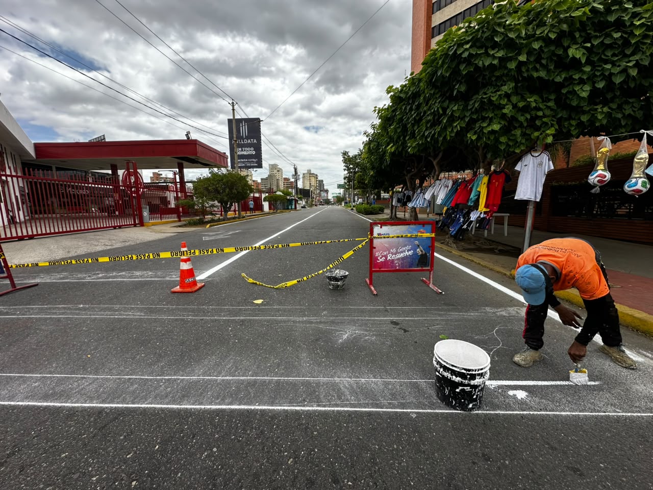 MARACAIBO: Ojos de gato y demarcación ejecutó la Alcaldía en cuatro intersecciones de la calle 72
