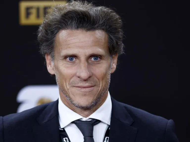 Diego-Forlan.webp