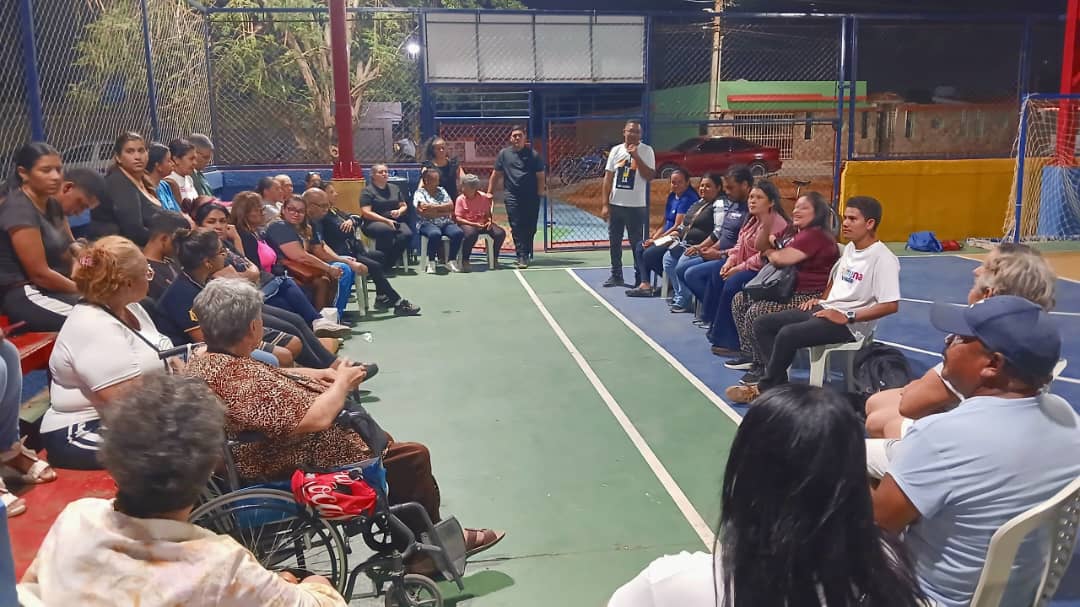 Encuentro comunal en la parroquia Antonio Borjas Romero