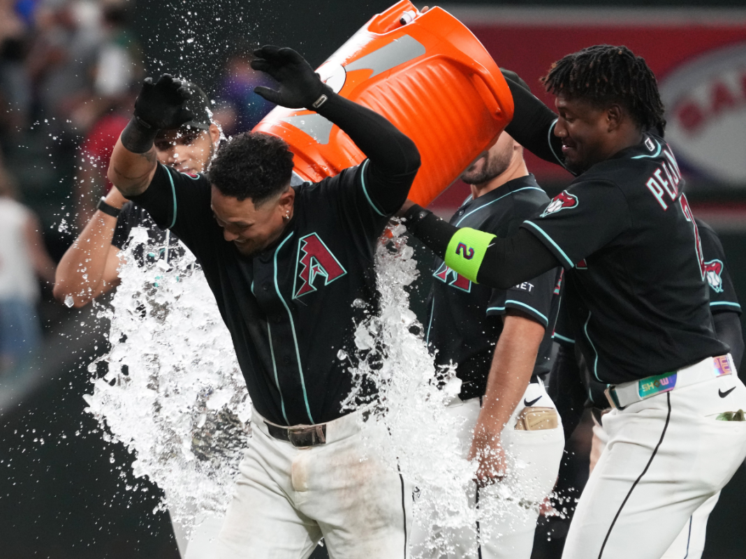 Ildemaro con hit de oro guió a Cascabeles