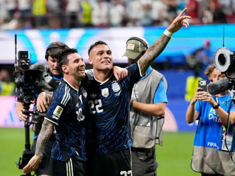 FIEBRE MUNDIAL Lautaro Martínez: «Ellos se cansaron, presionaron 60 minutos y después ya no daban más»