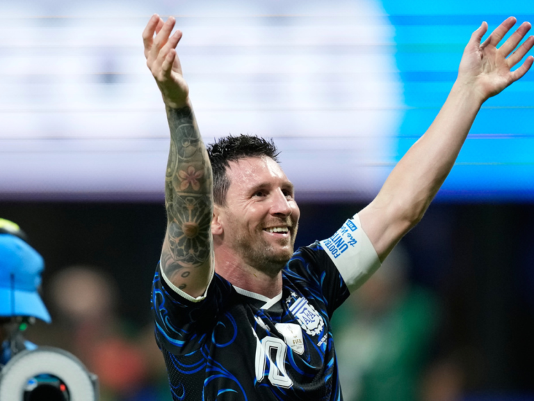 FIEBRE MUNDIAL: El Balón de Oro puede ganarlo un jugador que no haga vida en Europa
