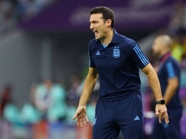FIEBRE MUNDIAL Scaloni: «La camiseta lo amerita. Dar todo hasta el final, no guardarse nada»