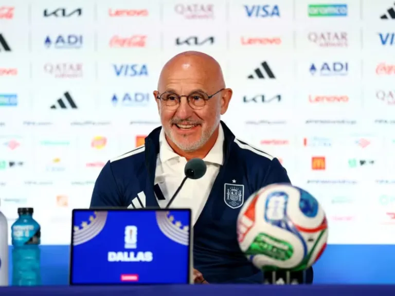 FIEBRE MUNDIAL Luis de la Fuente , DT español: «No vale para nada lo del favorito»