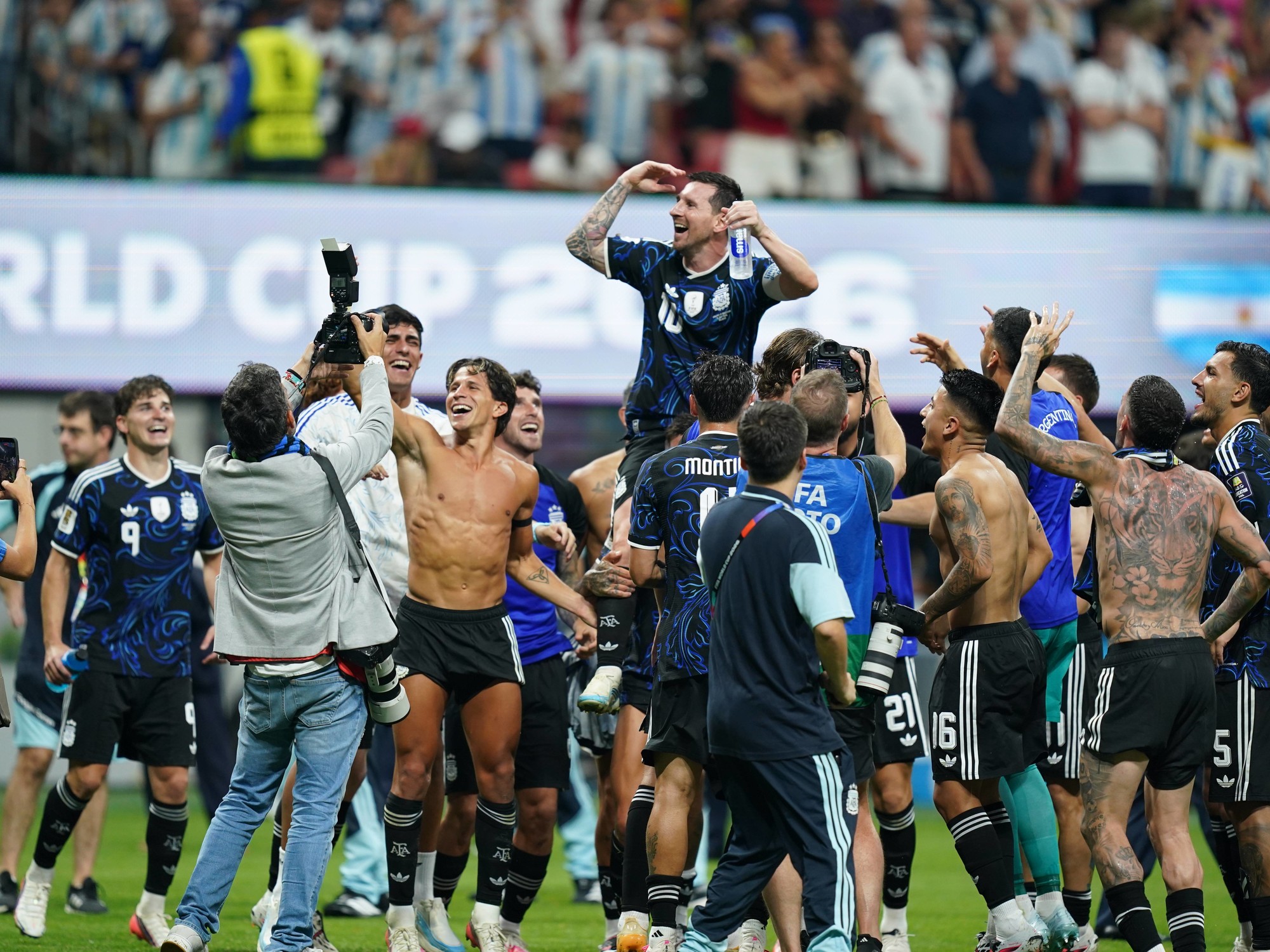 Messi-celebra2.jpg