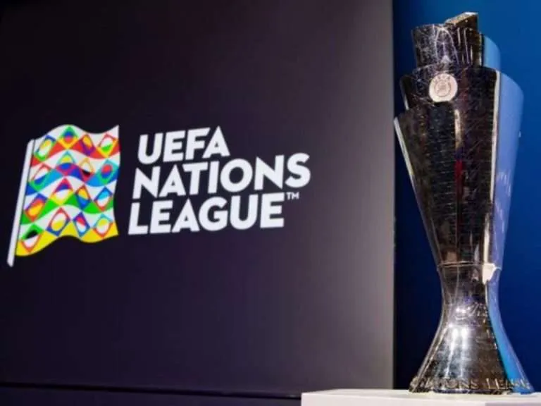 UEFA enfrentada a la FIFA y a Infantino