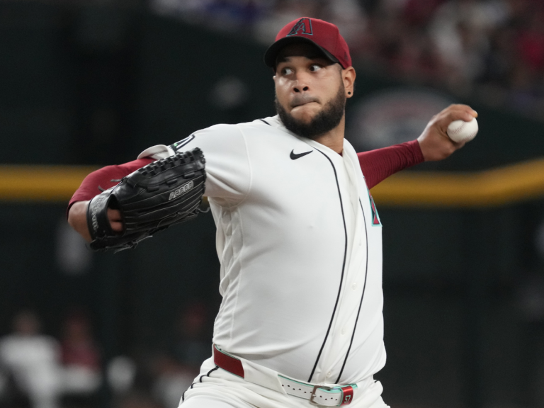 Eduardo Rodríguez es el «El Caballo» de Arizona