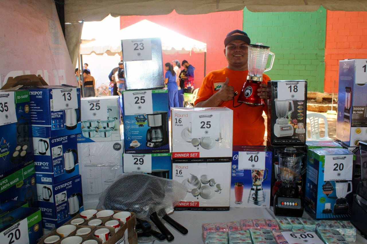 ¡Di Martino la botó de jonrón! Hasta electrodomésticos vendieron en el mercado de la Alcaldía de Maracaibo