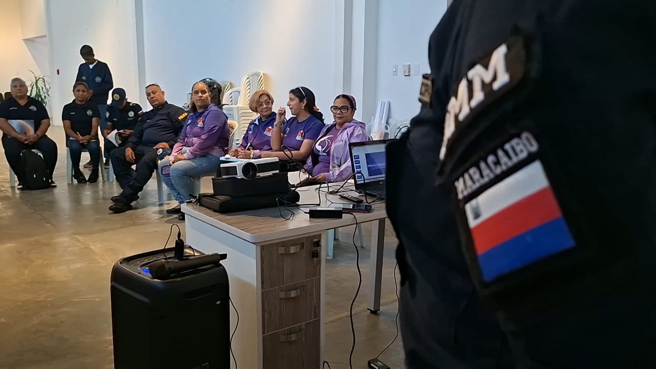 Maracaibo pionera!: Polimaracaibo e Instituto de la Mujer inician formación para atender víctimas de violencia de género