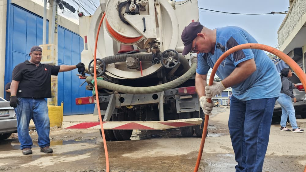 Gobernación del Zulia ejecuta plan de mantenimiento preventivo y correctivo en el centro de Maracaibo